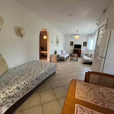 Olive Garden Retreat 度假居 *